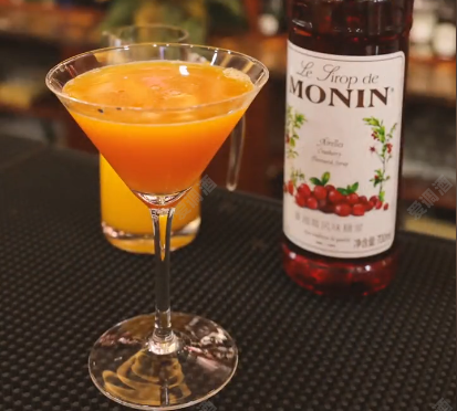 丹尼尔的鸡尾酒Daniel's Cocktail